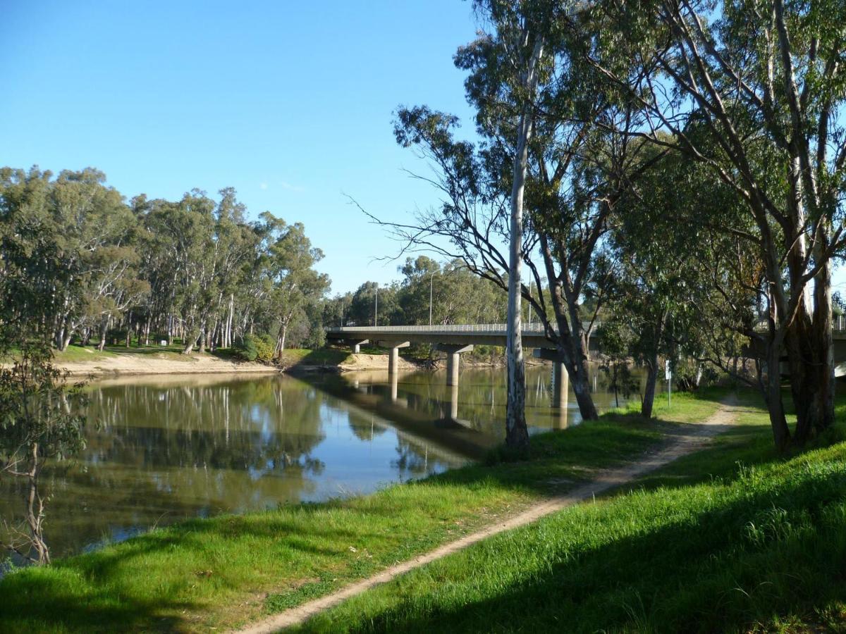 Birch Motel Tocumwal Exterior foto